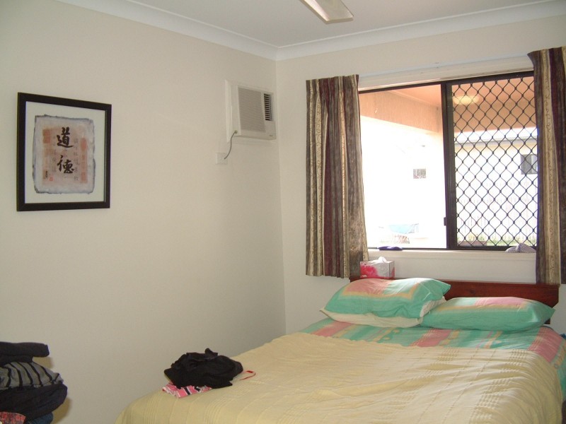 99 Thorn Street, Mount Louisa QLD 4814