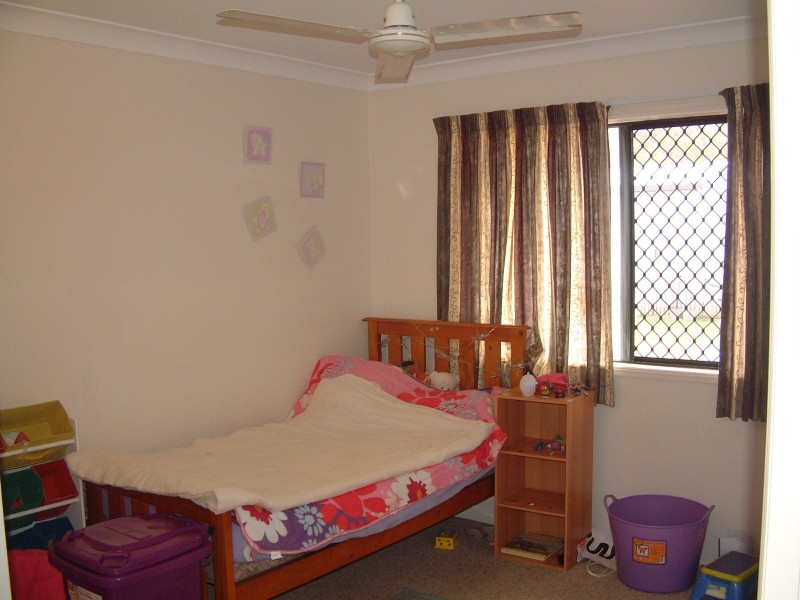 99 Thorn Street, Mount Louisa QLD 4814