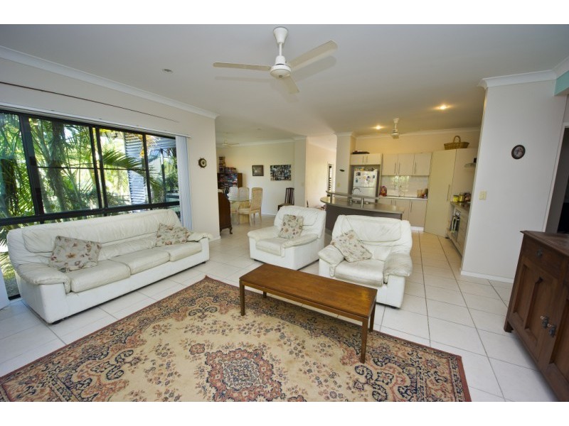 33 Yates Street NELLY BAY, Magnetic Island QLD 4819