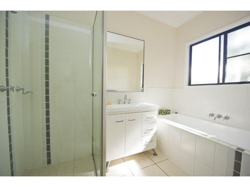 33 Yates Street NELLY BAY, Magnetic Island QLD 4819