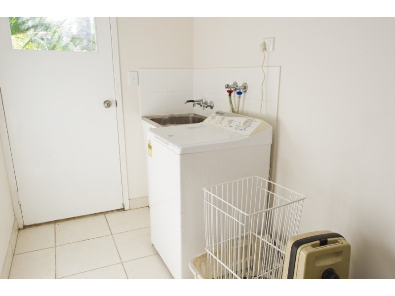 33 Yates Street NELLY BAY, Magnetic Island QLD 4819