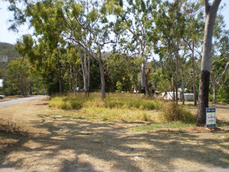 43 Kelly Street  Nelly Bay, Magnetic Island QLD 4819