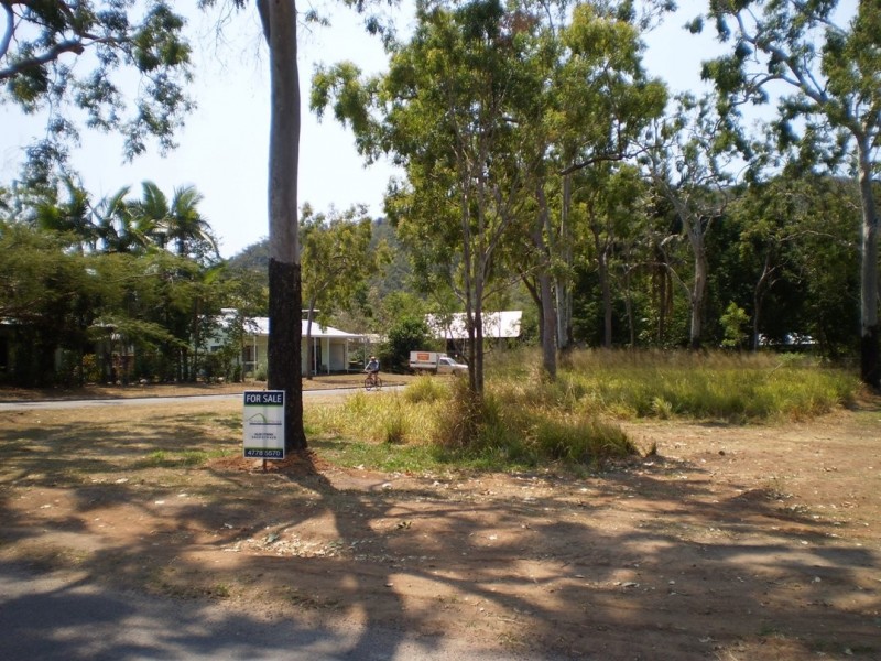 43 Kelly Street  Nelly Bay, Magnetic Island QLD 4819