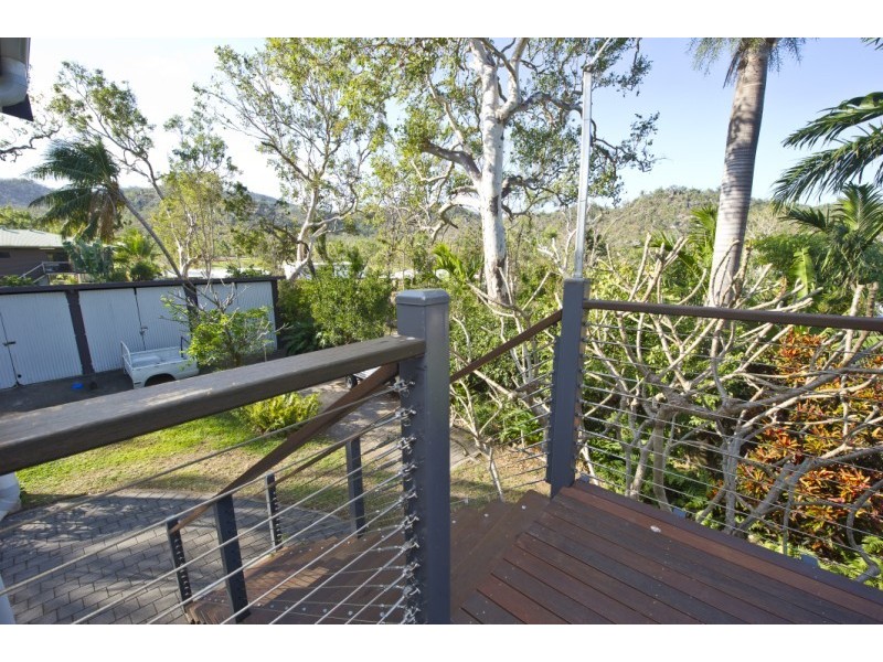 4 Birt Street Picnic Bay, Magnetic Island QLD 4819