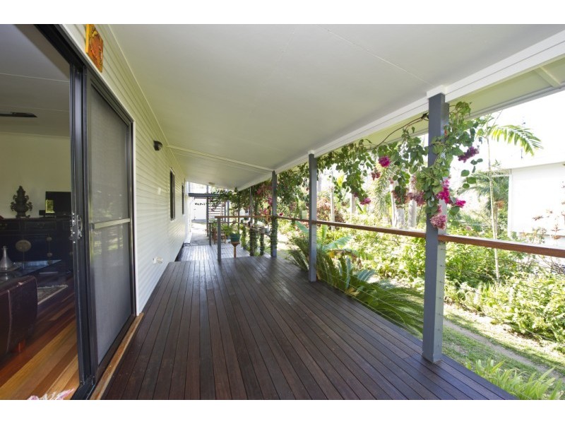 4 Birt Street Picnic Bay, Magnetic Island QLD 4819