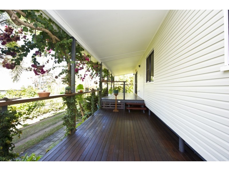 4 Birt Street Picnic Bay, Magnetic Island QLD 4819