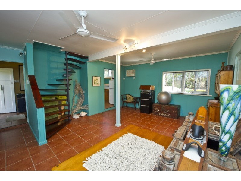 4 Birt Street Picnic Bay, Magnetic Island QLD 4819