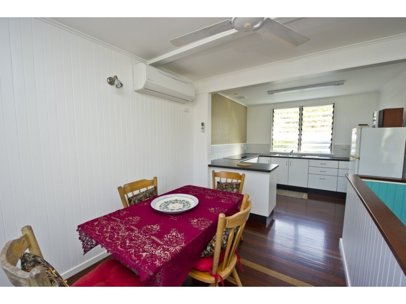 4 Birt Street Picnic Bay, Magnetic Island QLD 4819