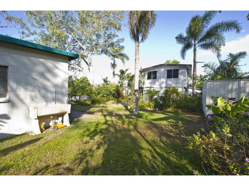 4 Birt Street Picnic Bay, Magnetic Island QLD 4819