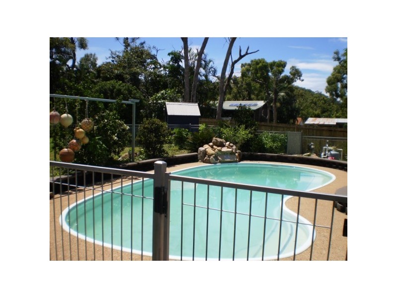 47 Wansfell St Picnic Bay, Magnetic Island QLD 4819