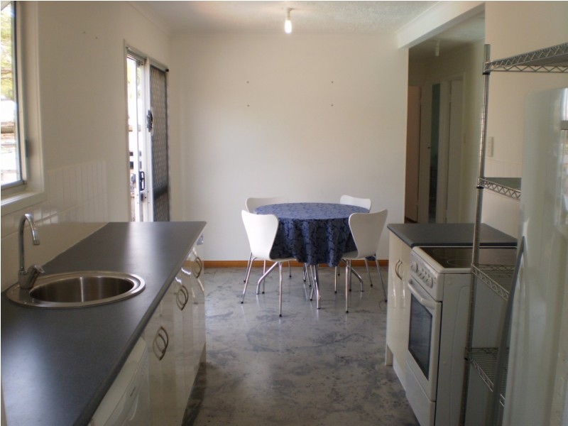 47 Wansfell St Picnic Bay, Magnetic Island QLD 4819