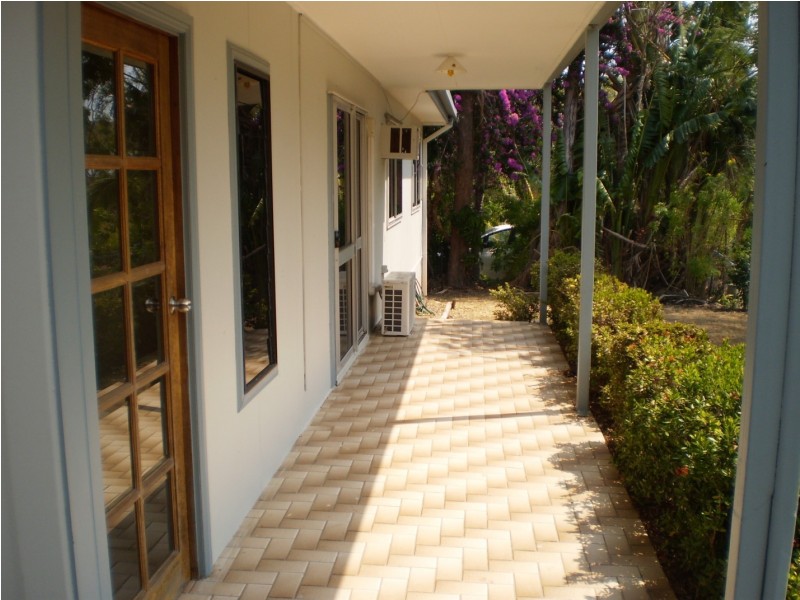 47 Wansfell St Picnic Bay, Magnetic Island QLD 4819