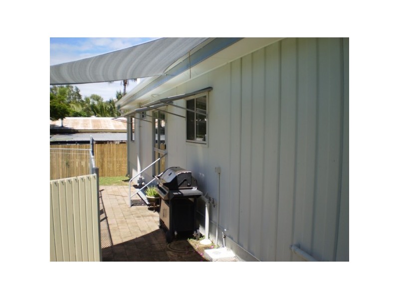 47 Wansfell St Picnic Bay, Magnetic Island QLD 4819