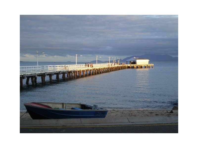 47 Wansfell St Picnic Bay, Magnetic Island QLD 4819