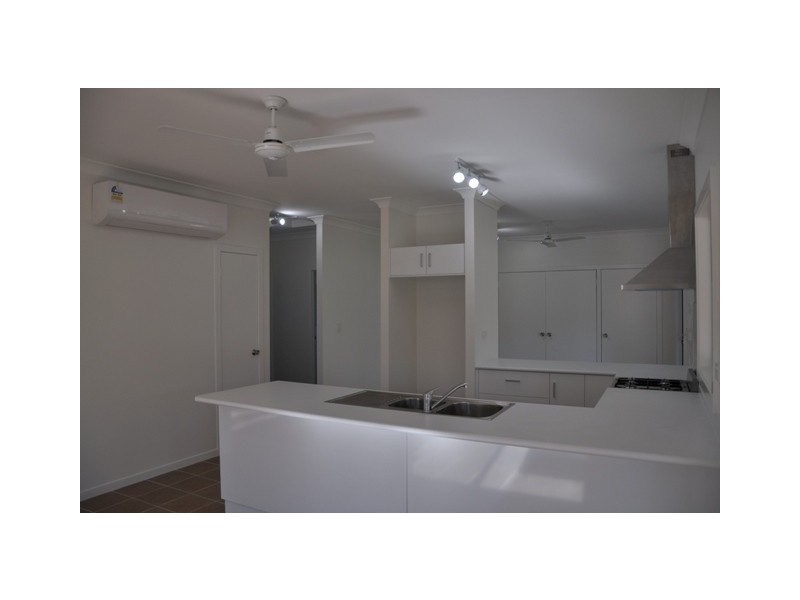 21 Corica Crescent Horseshoe Bay, Magnetic Island QLD 4819