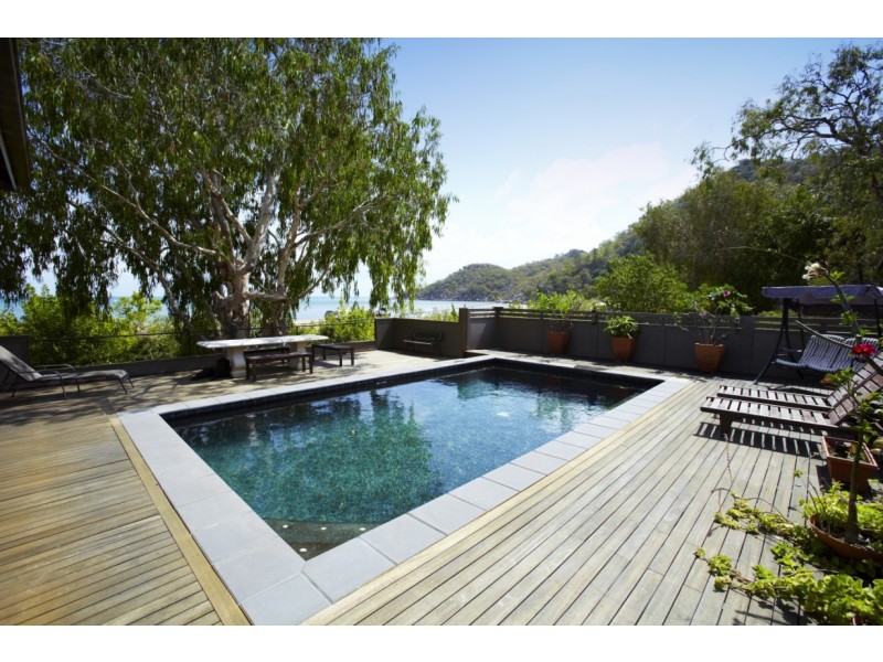 12 Henry Lawson Street HORSESHOE BAY, Magnetic Island QLD 4819