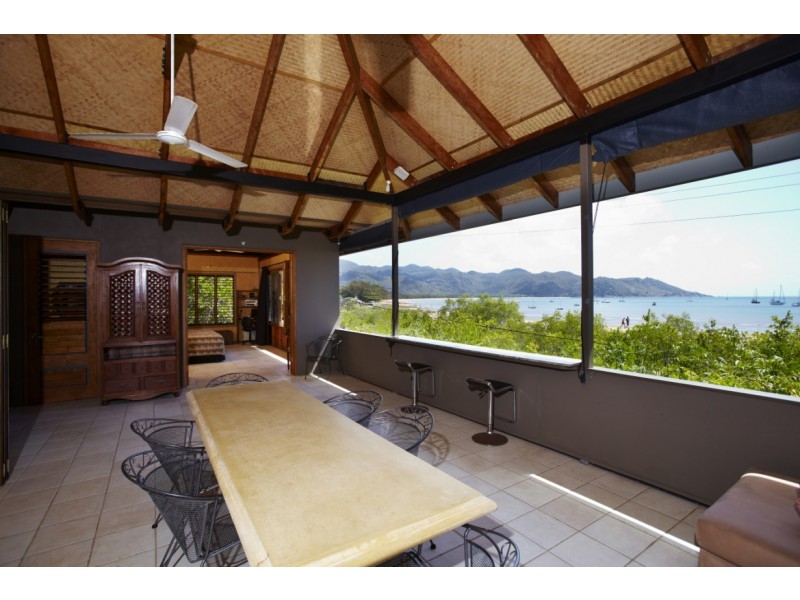 12 Henry Lawson Street HORSESHOE BAY, Magnetic Island QLD 4819