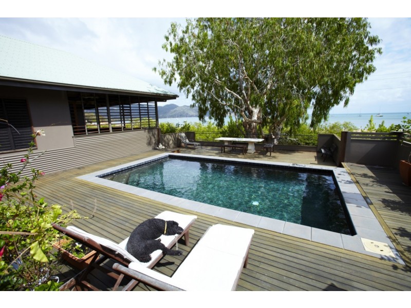 12 Henry Lawson Street HORSESHOE BAY, Magnetic Island QLD 4819
