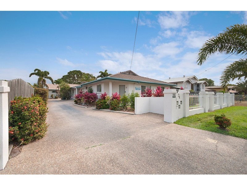 2/24 Lothair Street, Pimlico QLD 4812