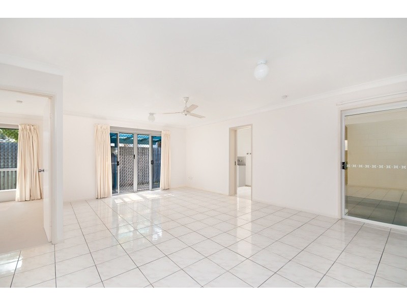 2/24 Lothair Street, Pimlico QLD 4812