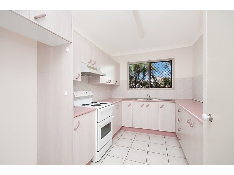 2/24 Lothair Street, Pimlico QLD 4812