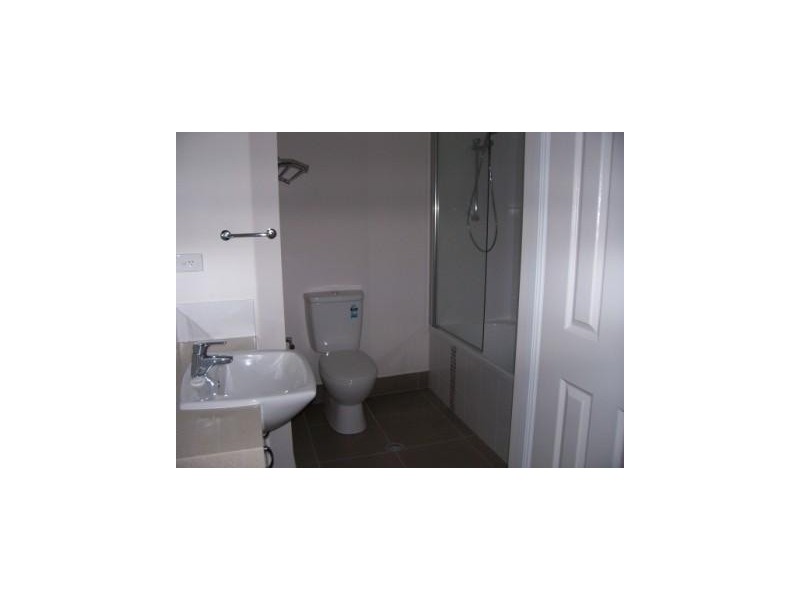 69/42  Warburton Street, North Ward QLD 4810