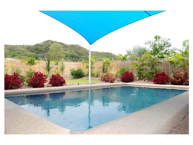 12 Bayside Court  HORSESHOE BAY, Magnetic Island QLD 4819