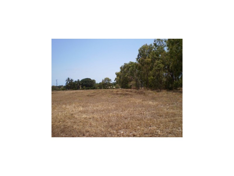 10 Wallaby Way  Horseshoe Bay, Magnetic Island QLD 4819