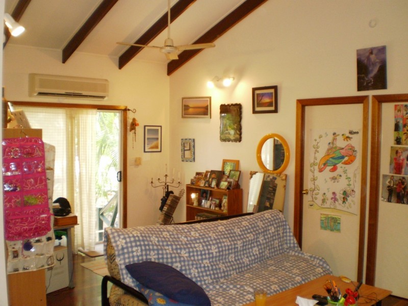 25 Yates Street  Nelly Bay, Magnetic Island QLD 4819