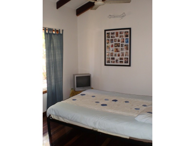 25 Yates Street  Nelly Bay, Magnetic Island QLD 4819