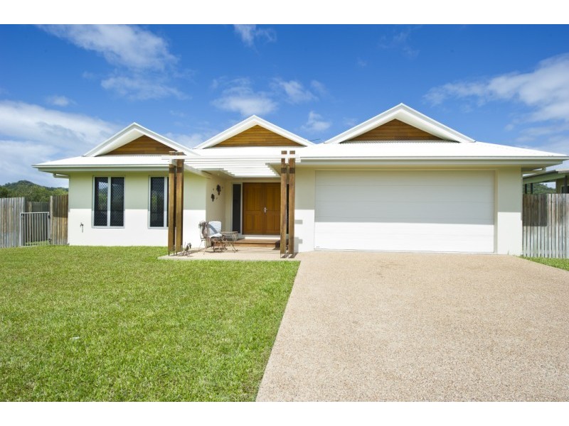 11 Pandanus Drive  Horseshoe Bay, Magnetic Island QLD 4819