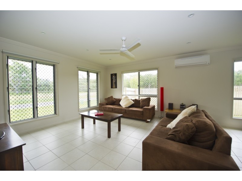 11 Pandanus Drive  Horseshoe Bay, Magnetic Island QLD 4819
