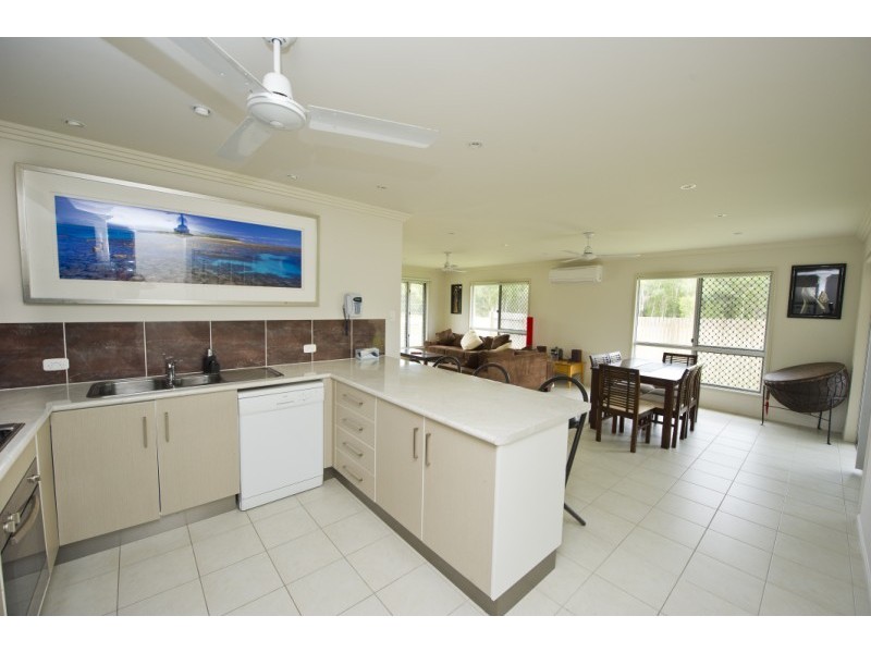 11 Pandanus Drive  Horseshoe Bay, Magnetic Island QLD 4819