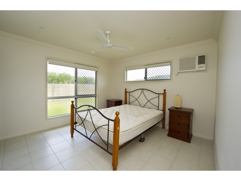 11 Pandanus Drive  Horseshoe Bay, Magnetic Island QLD 4819