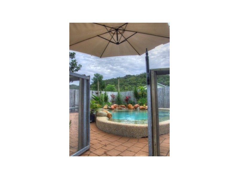 4 Bay Vista Court Horseshoe Bay, Magnetic Island QLD 4819