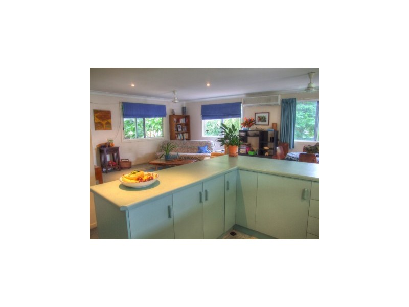 4 Bay Vista Court Horseshoe Bay, Magnetic Island QLD 4819