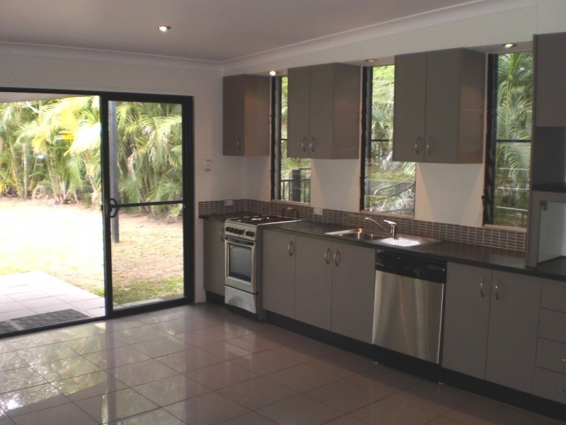 44 Barton Street  Nelly Bay, Magnetic Island QLD 4819