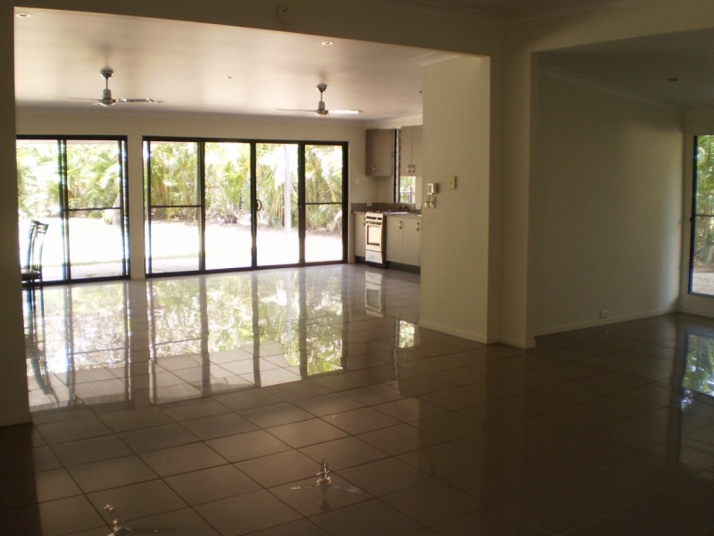 44 Barton Street  Nelly Bay, Magnetic Island QLD 4819