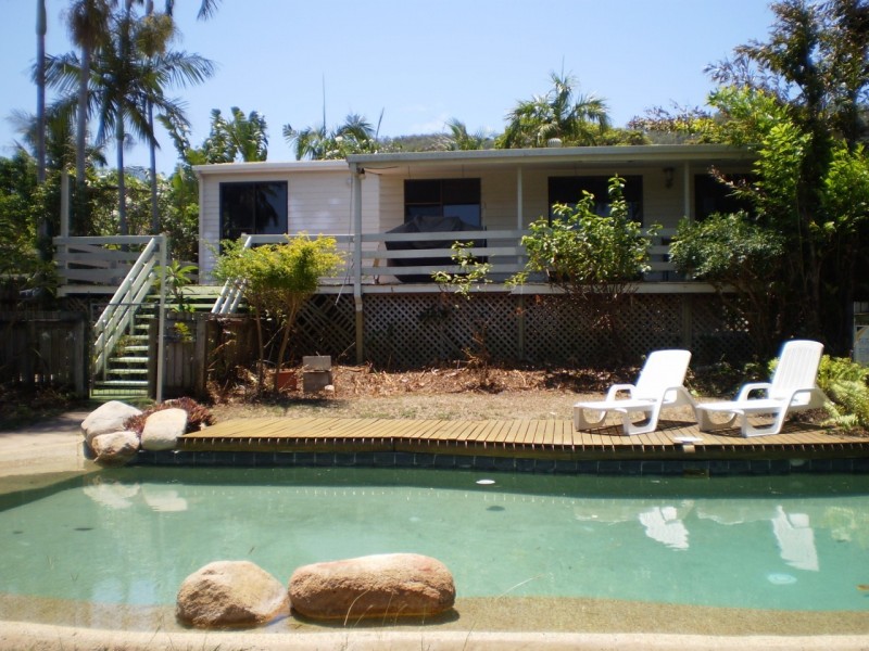 108 Sooning Street  Nelly Bay, Magnetic Island QLD 4819
