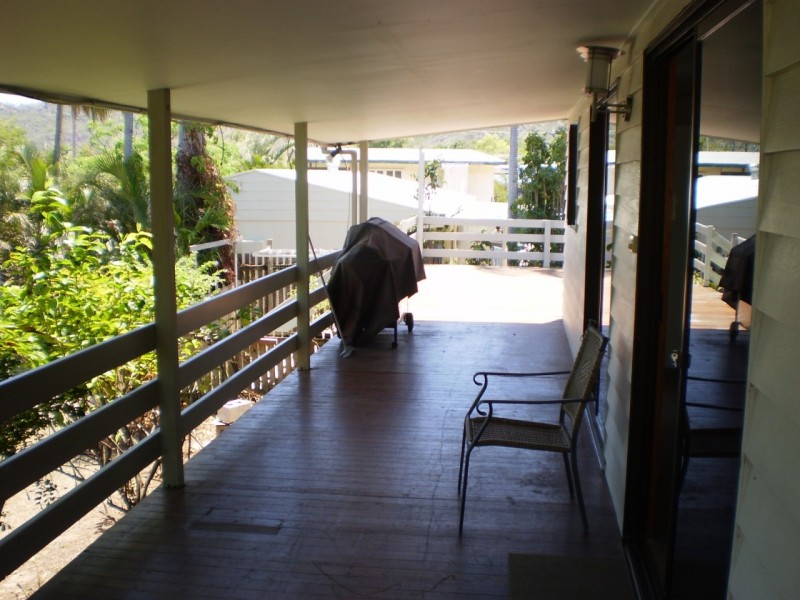 108 Sooning Street  Nelly Bay, Magnetic Island QLD 4819