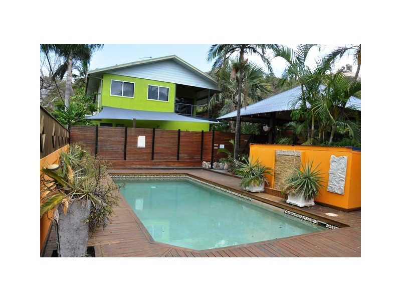 16 Yule Street PICNIC BAY, Magnetic Island QLD 4819