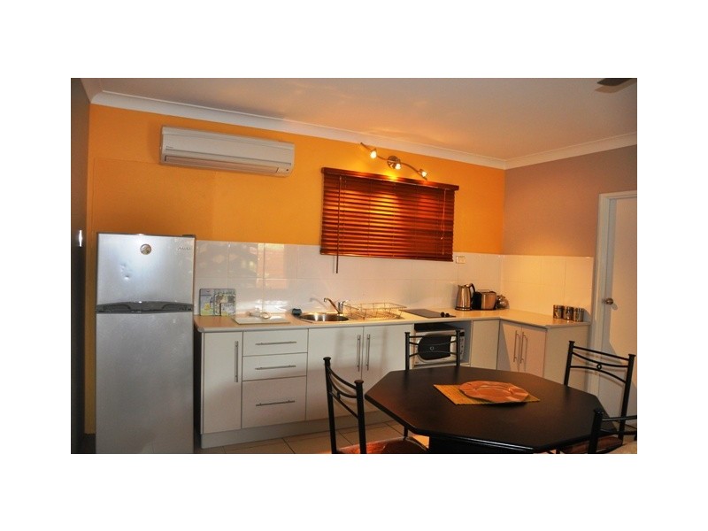 16 Yule Street PICNIC BAY, Magnetic Island QLD 4819