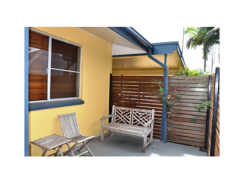 16 Yule Street PICNIC BAY, Magnetic Island QLD 4819