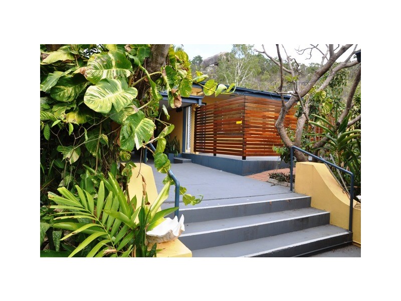 16 Yule Street PICNIC BAY, Magnetic Island QLD 4819