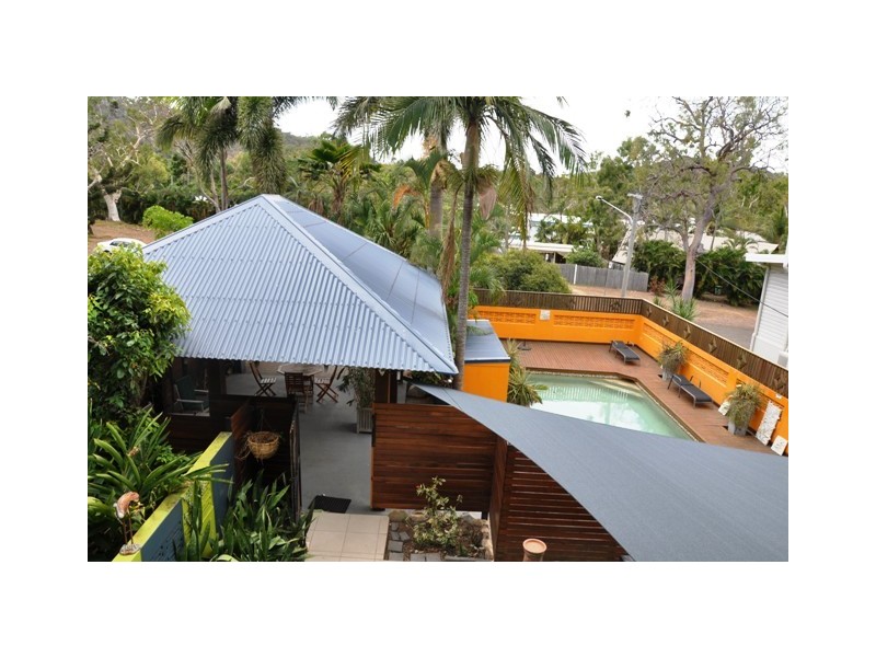 16 Yule Street PICNIC BAY, Magnetic Island QLD 4819