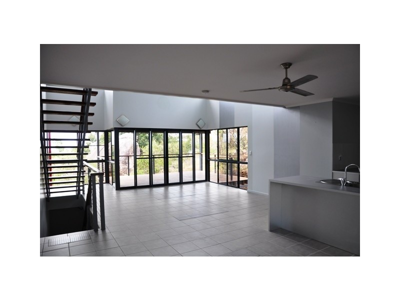 1-5/20 Yule Street PICNIC BAY, Magnetic Island QLD 4819