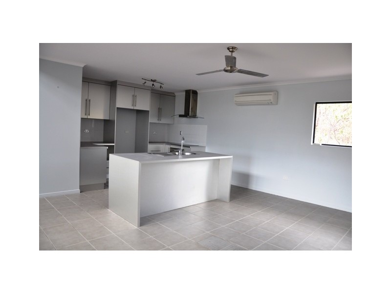 1-5/20 Yule Street PICNIC BAY, Magnetic Island QLD 4819
