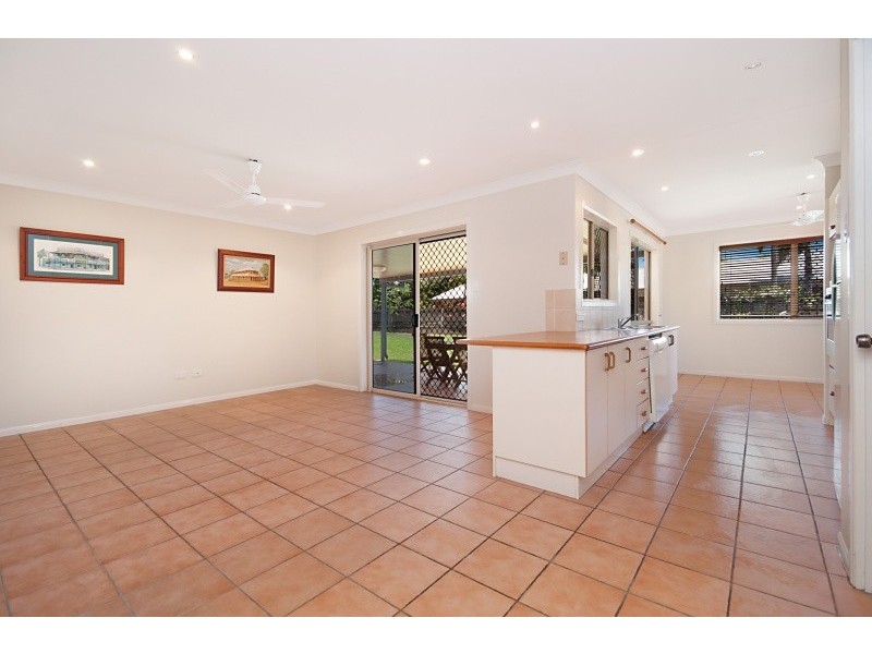 86 Eleventh Avenue, Railway Estate QLD 4810