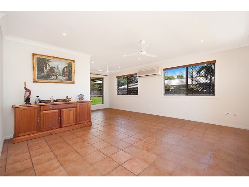 86 Eleventh Avenue, Railway Estate QLD 4810