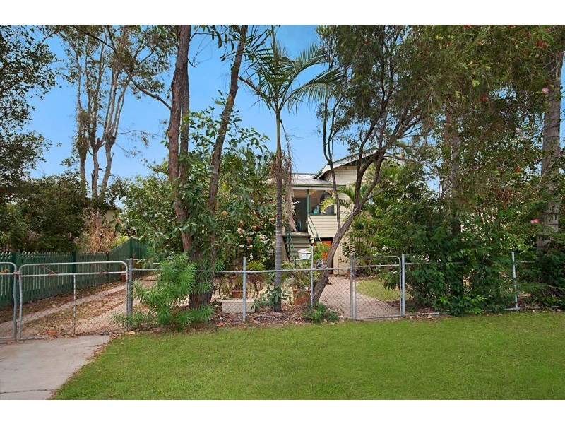 6 Sixth Street, South Townsville QLD 4810